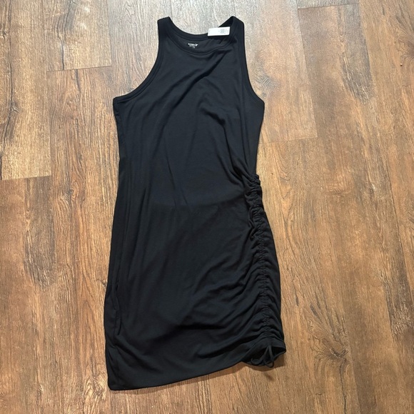Old Navy Active Ultra Lite Ribbed Racerback MIDI Dress black NWT - Picture 2 of 3